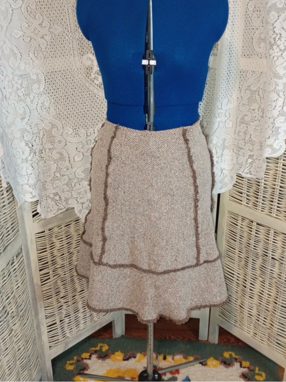 LOFT Beige wool Ruffle-Hem A-Line Skirt